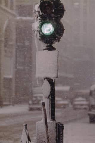 Saul Leiter, Green Light Against Grey, New York, 1950