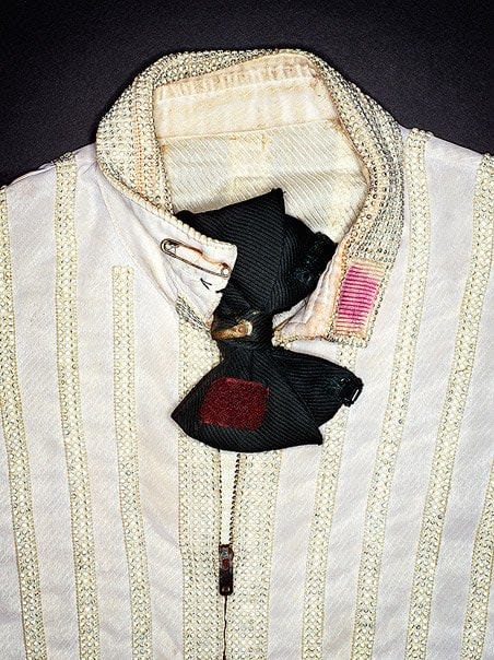 Henry Leutwyler, Triumph Tour Shirt Bowtie 1981, 2009