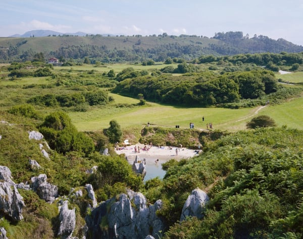 Massimo Vitali, Gulpiyuri (#4473), 2011