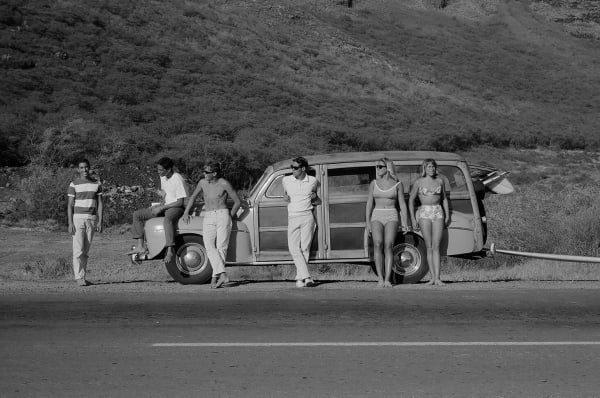 LeRoy Grannis, Makaha Hawaii (People By The Car), 1962