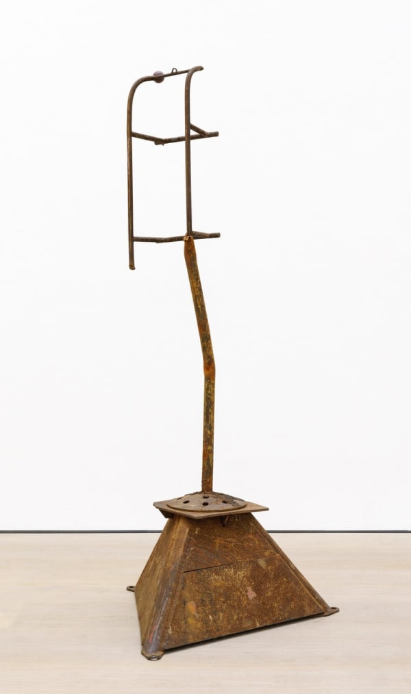 Meuser Denkmal für den 24. November, 1983 steel 219 x 94 x 94 cm