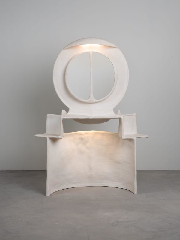 Jordan van der Ven, Curved Sculptures coiffeuse, 2023