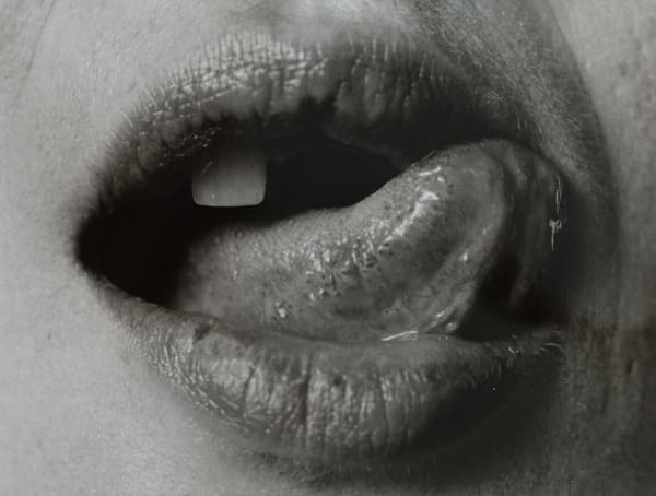 Harley Weir, Black and white lips