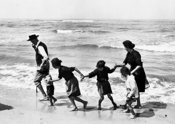 Edouard Boubat, Family at the Beach, Portugal, 1950, printed 1991