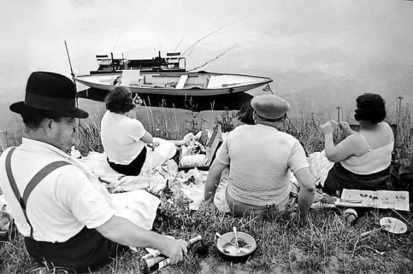 Henri Cartier-Bresson, On the Banks of the Marne, Paris, 1938