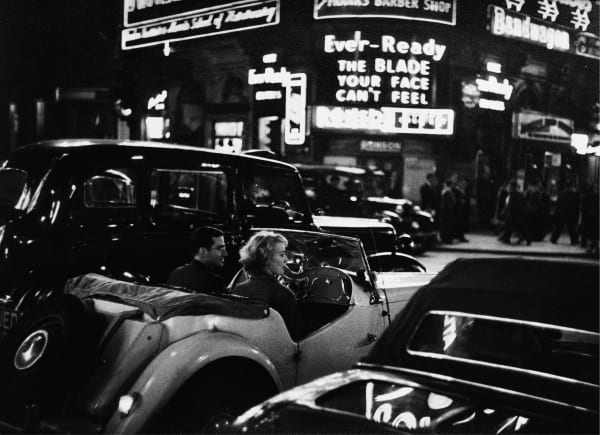 Bert Hardy - Busy Streets, Piccadilly, London, 1953