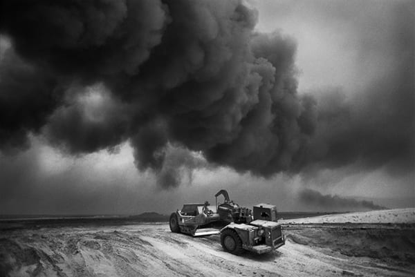 Sebastião Salgado, Kuwait - A Desert on Fire Portfolio, 1991