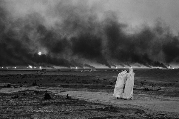 Sebastião Salgado, Kuwait - A Desert on Fire Portfolio, 1991