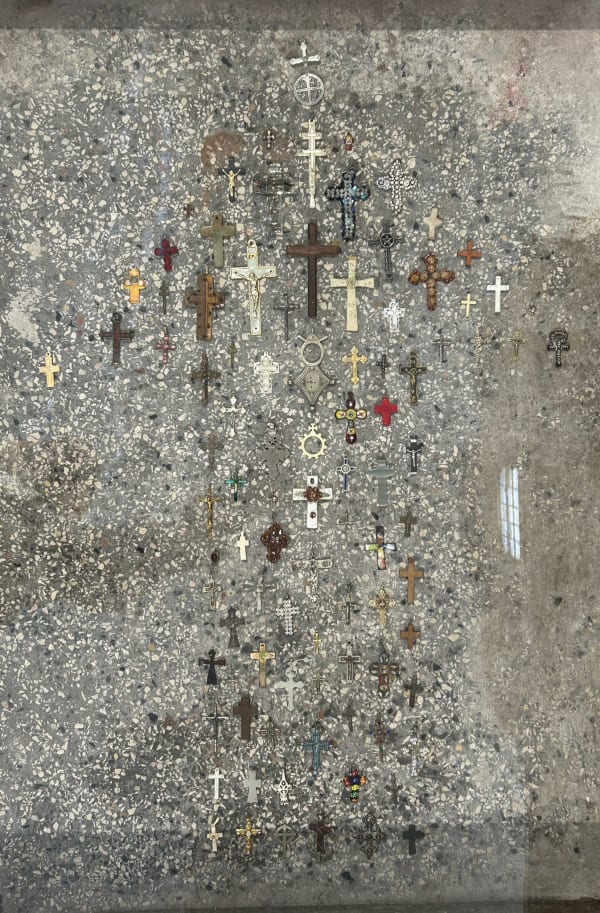 Ted Noten, Follow my arrow, 2025