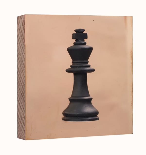 Jonathan Dalton The Golden King, 2019 Antique chess piece on 18ct gold on Tasmanan oak 10 x 10cm