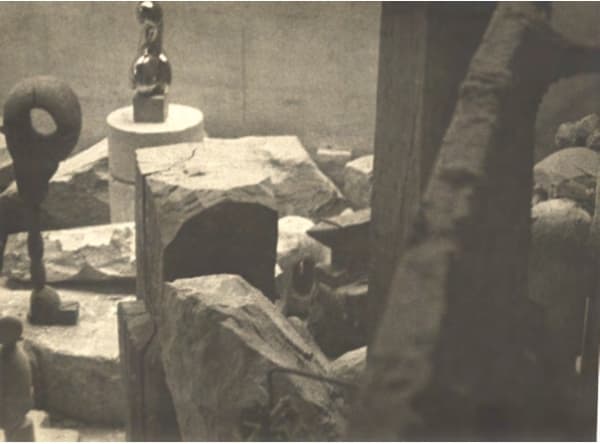 Constantin Brancusi Princesse X dans l'atelier tirage gelatino-argentique 13,7 x 16,7 cm