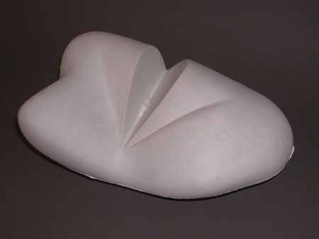 Jean Arp L'ami du petit doigt plâtre 10 x 24 x 13 cm 10 x 24 x 13 cm/ 3 7/8 by 9 1/2 by 5 1/8 in.