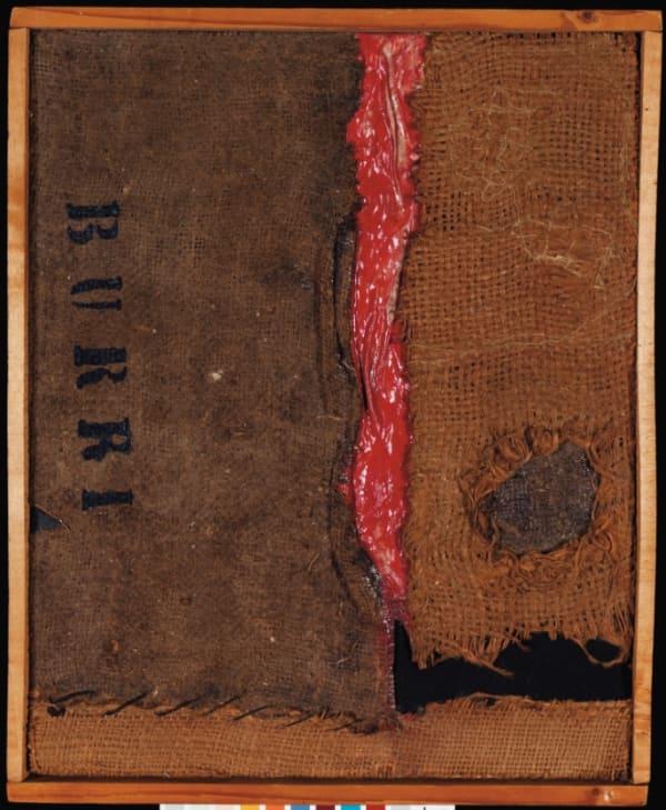 Alberto Burri Sacco acrylique, toile de jute, combustion de plastique sur carton 35 x 28,4 cm