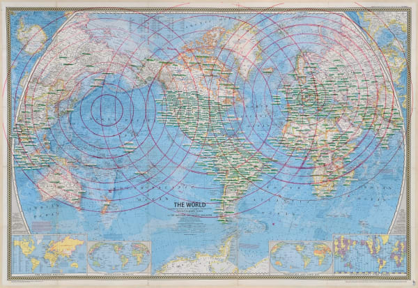 Bernard Heidsieck Vaduz carte géographique, feutre et bandes de tapuscrits découpées et collées sur papier imprimé 74 x 108 cm