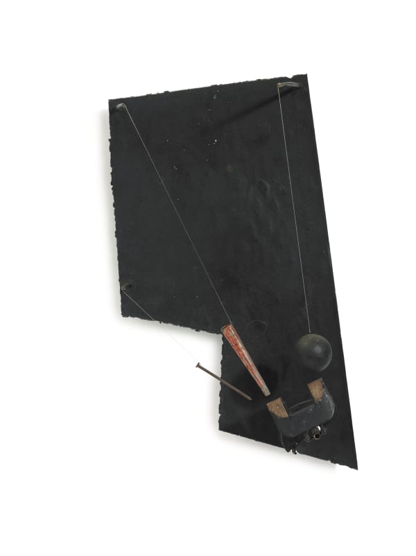 Vassilakis Takis Télésculpture Métal peint, bois, clous, fil de fer et magnets 53.3 x 29.2 x 21 cm 21 x 11 ½ x 8 ¼ in