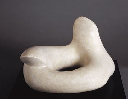 Jean Arp Nid de serpent sculpture en plâtre 14 x 25,4 x 17,1 cm 5 1/2 by 10 by 6 3/4 in.
