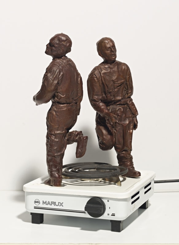 Juan Munoz Marux bronze et plaque électrique 35,5 x 20,5 x 24 cm