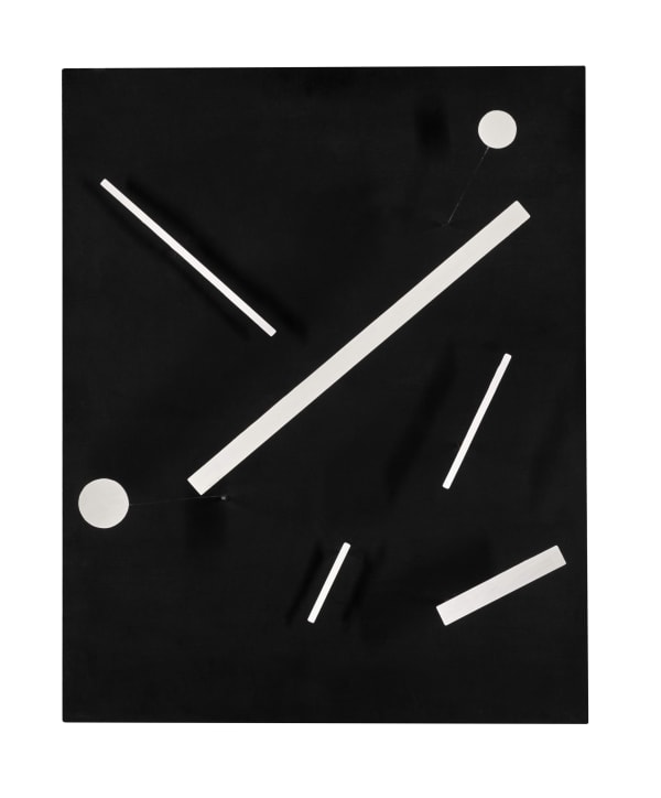 Jean Tinguely Meta-Malevich Elements métalliques peints sur boite en bois peint avec poulies en bois, courroie en caoutchouc, accessoires métalliques et moteur électrique 61,2 x 49 x 16 cm 24 1/8 x 19 1/4 x 6 1/4 in.