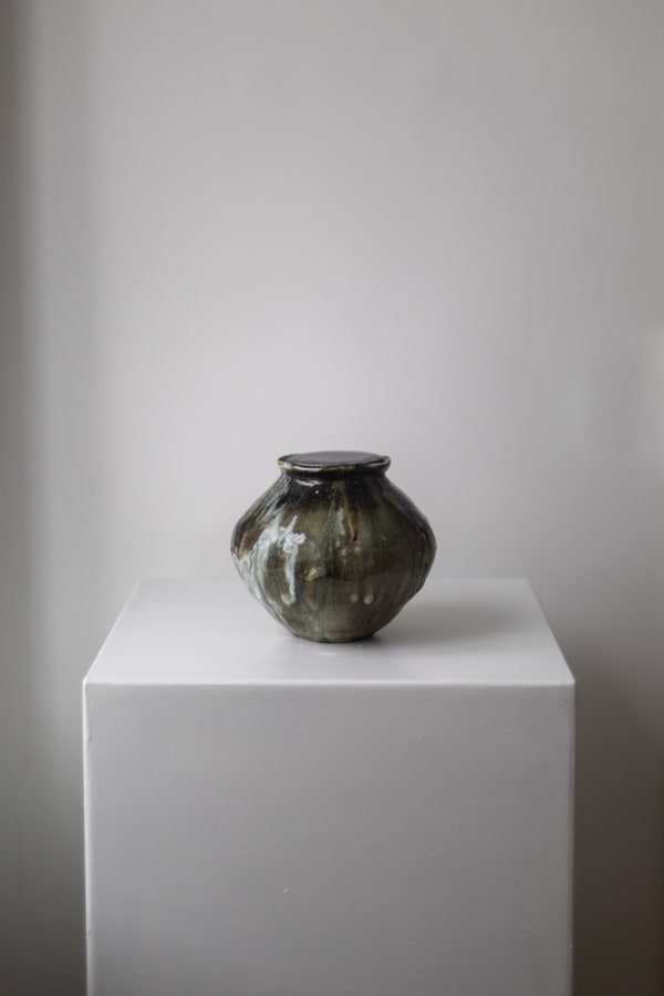 Chloé Rosetta Bell, Cliff Ridge Vessel with Steel Lid I