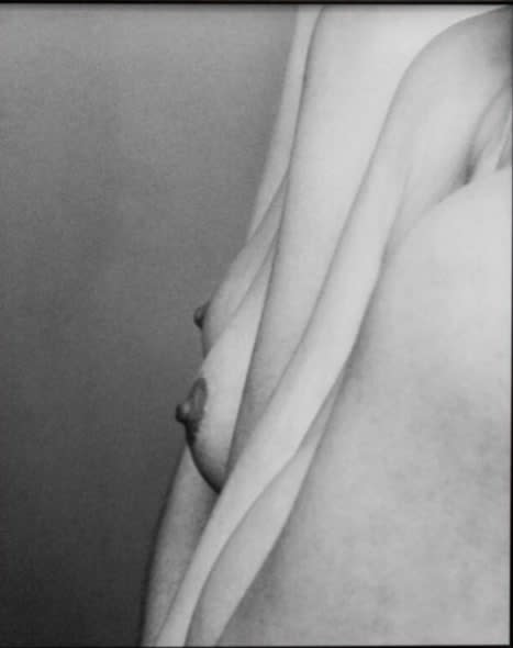 Nanda Hagenaars, Waves of Skin, 2022