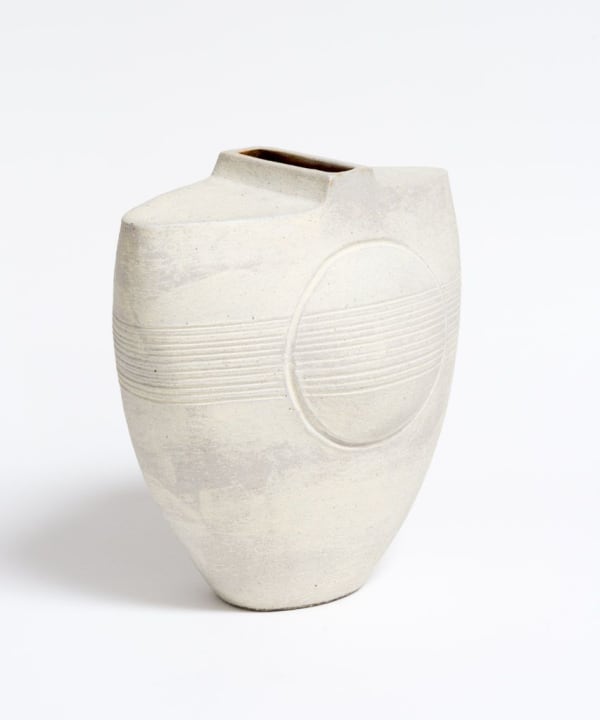 Wayne Ngan, White Vase with Circle and Lines, 2016