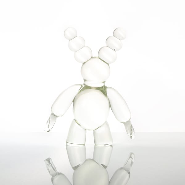 Vipoo Srivilasa Cloud, 2018 hot-formed glass 27 x 20 x 10 cm