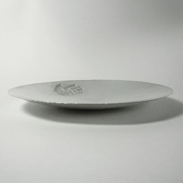 Gerd Rothmann, Vessel: "Taufschale- Schale mit Kinderhand"