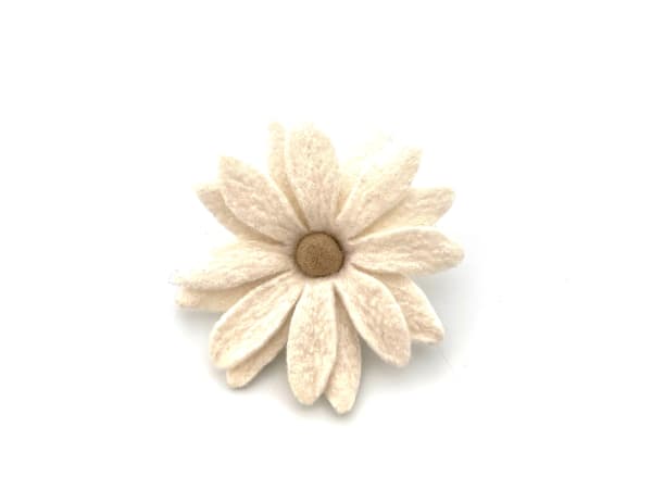 Karin Wagner, brooch