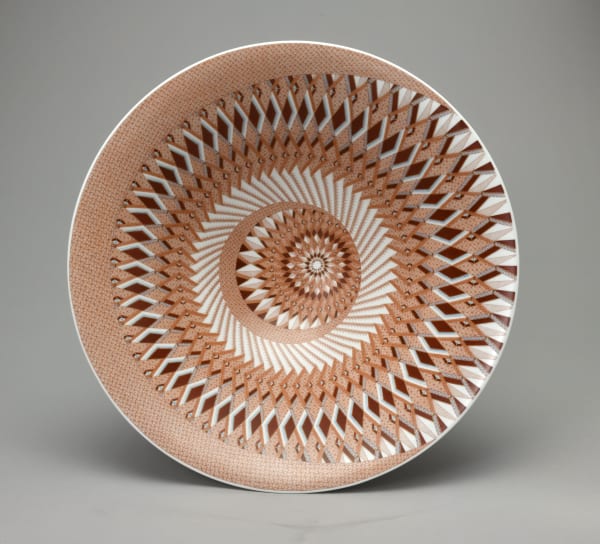 Masayasu Mitsuke Untitled, 2022 Kutani ware, Akae (red-enamel) H17 x Dia.49 cm