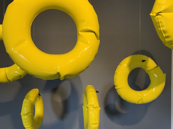 William Cannings Mirage Inflated steel & paint Dimensions variable 20 x 20 x 5 in (each ring) 50.8 x 50.8 x 12.7 cm The price corresponds to 1 piece.
