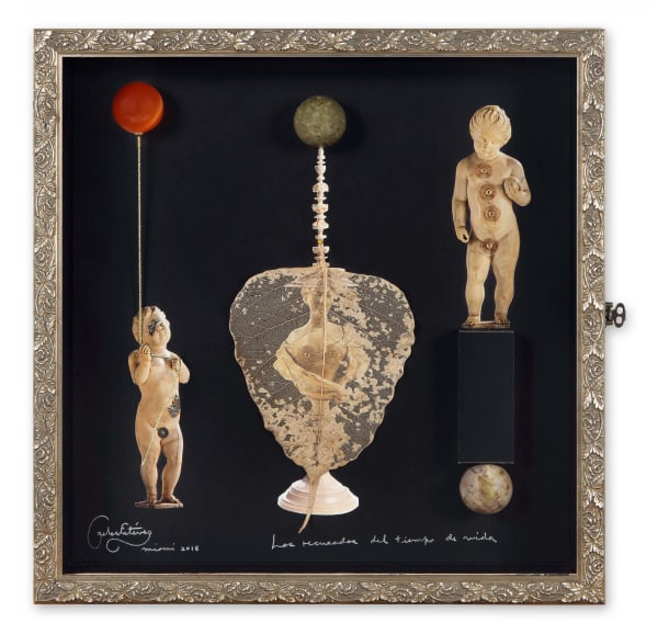 Carlos Estevez Los recuerdos del tiempo de vida, 2018 Assemblage 17 1/8 x 17 x 3 in 43.5 x 43.2 x 7.6 cm