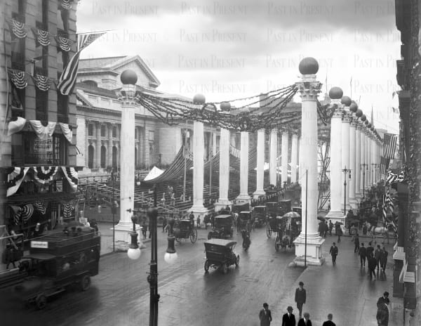 Hudson-Fulton Celebration "Court Of Honor" columns were erected on 5th Avenue in front of the New York Public Library, 1909