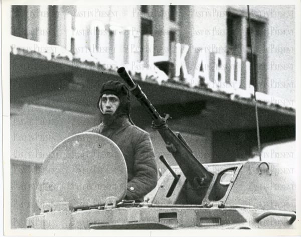 AP Newsfeatures Photo, Power on the Move — Soviet Armor in Kabul, 1980, 1980