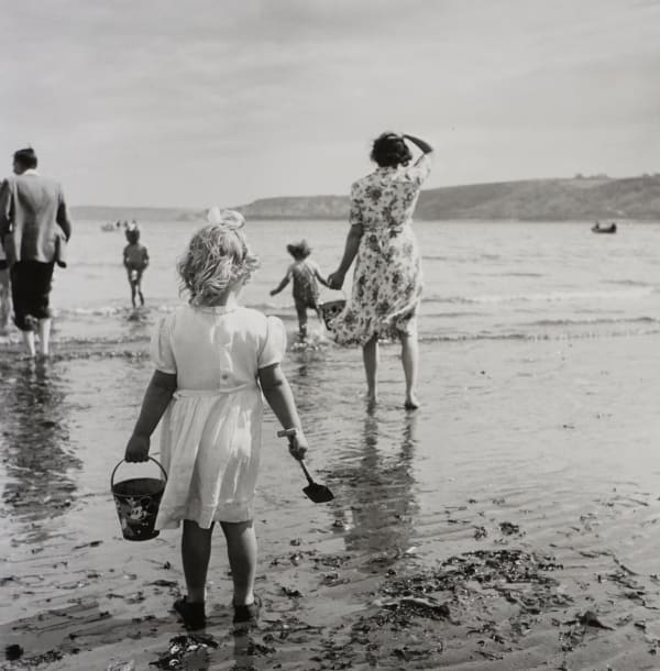 Thurston Hopkins, Scaborough Beach, 1952