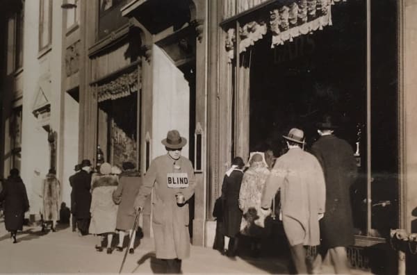 Fred Zinnemann, Blind Man, 1932