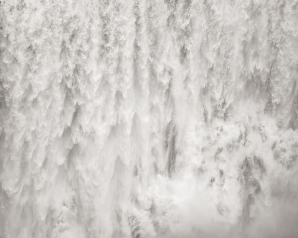 Jeffrey Conley, Wall of Water, Iceland, 2017