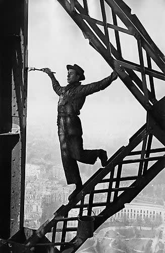 Marc Riboud, Painter of the Eiffel Tower, Paris, France, 1953