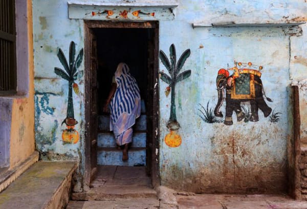 Steve McCurry, Woman in Varanasi, India, 2010