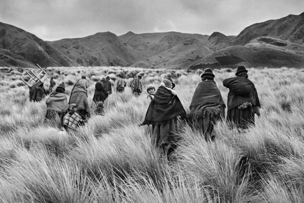 Sebastião Salgado, A Meeting of a Religious Community in Base, on the Road to Attilo, Chimborazo, Ecuador, 1982