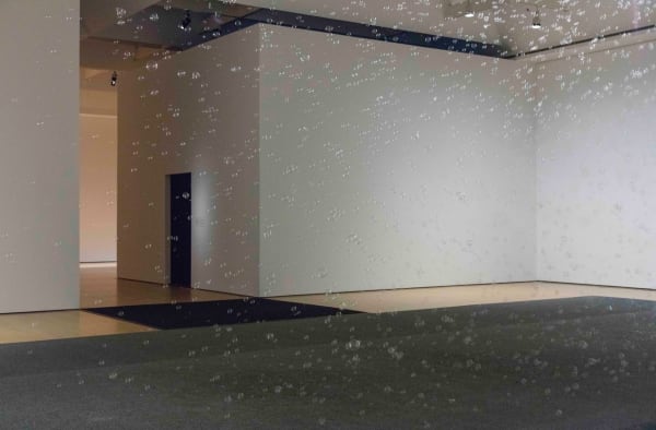Teresa Margolles, En el aire, In the Air, 2003/ 2011