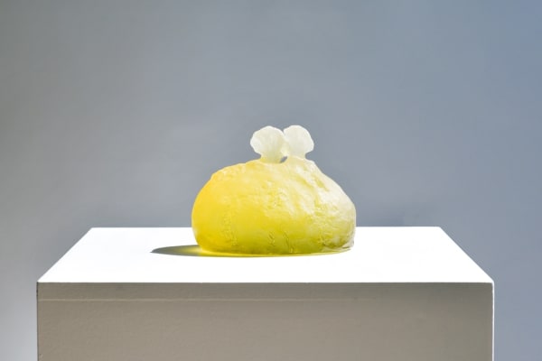 Leiko Ikemura, Trees on Head in yellow Glass, 2020