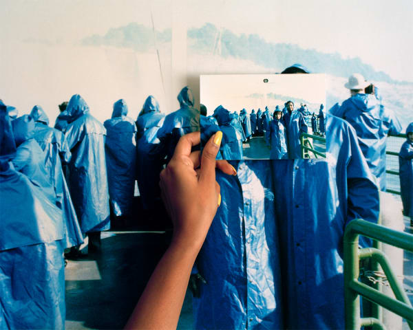 A Border Passage, 2019 Impression au jet d'encre monté du Dibond / Inkjet Print Mounted on Dibond Zinnia Naqvi 29 3/4 x 23 3/4 " 75.6 x 60.3 cm Ed. 5 + 2 AP