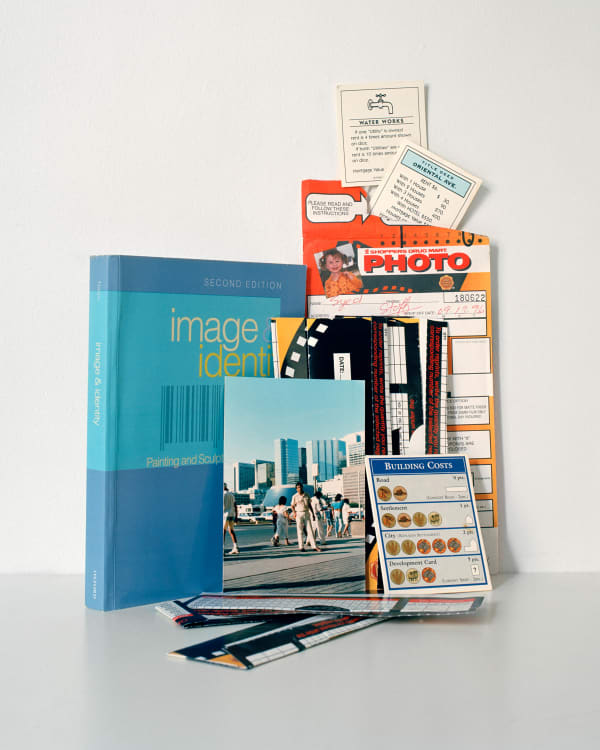 Staff Purchase, 2019 Impression au jet d'encre monté du Dibond / Inkjet Print Mounted on Dibond Zinnia Naqvi 29 3/4 x 23 3/4 " 75.6 x 60.3 cm Ed. 5 + 2 AP