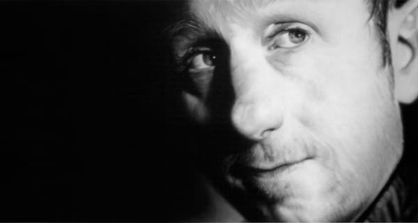 Simon Hennessey, Antipathy