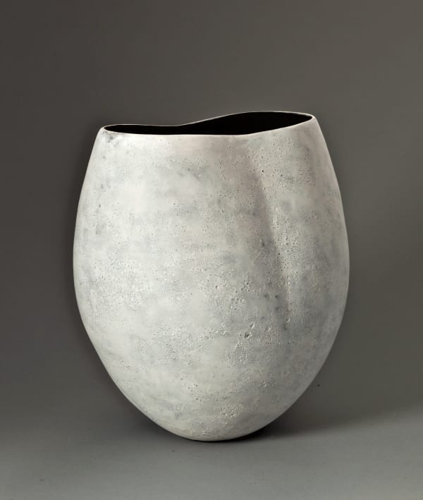 Gabriele Koch, White Cratered Vessel, 2021