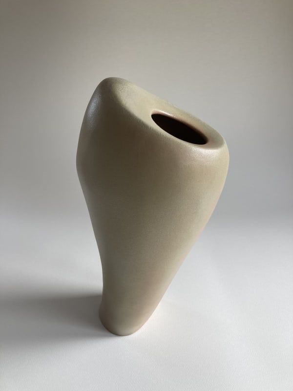 Ruth King, Tall Cream 'Au Vent', 2020