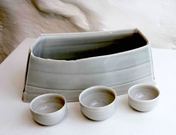 Carina Ciscato, Pale Grey/Blue Elongated Pot with Three Bowls, 2018