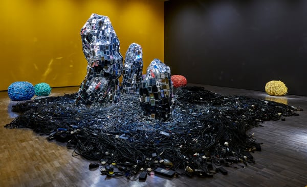 Jean Shin, Huddled Masses, 2020