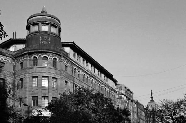 Chirodeep Chaudhuri BOMBAY MUTUAL BUILDING, 1935. D. N. Road, 2020 Archival print on Hahnemuhle Photo Matt 12 x 8 inches