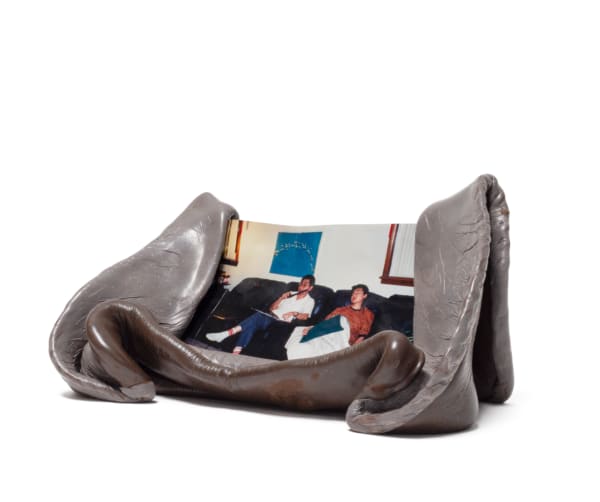 Takming Chuang, Living Room Karaoke, 2025